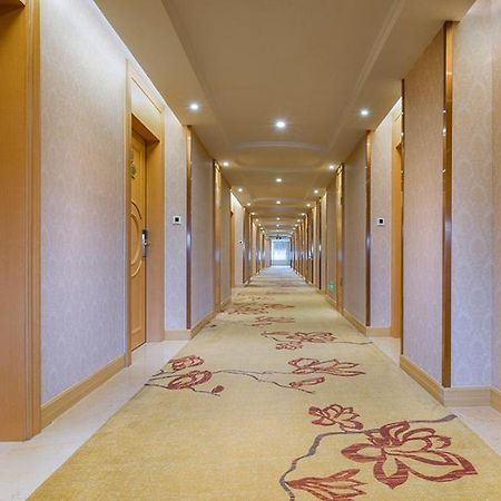 Vienna International Hotel Shenzhen Qianhai Exterior foto