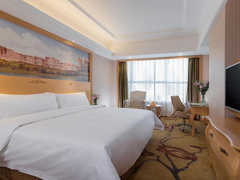 Vienna International Hotel Shenzhen Qianhai Exterior foto