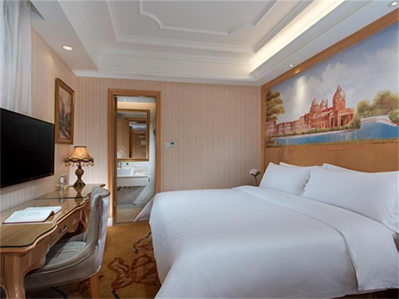 Vienna International Hotel Shenzhen Qianhai Exterior foto